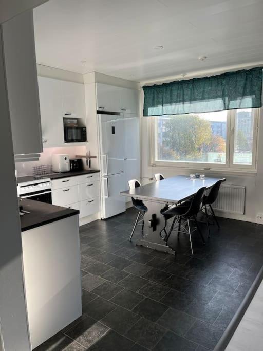 Moderni Asunto Keskustasta Ilmaisella Pysaekoeinnillae Appartement Rovaniemi